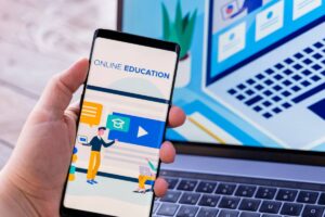 Online education graphic illustrating steps to start a business, featuring key concepts and resources for aspiring entrepreneurs.