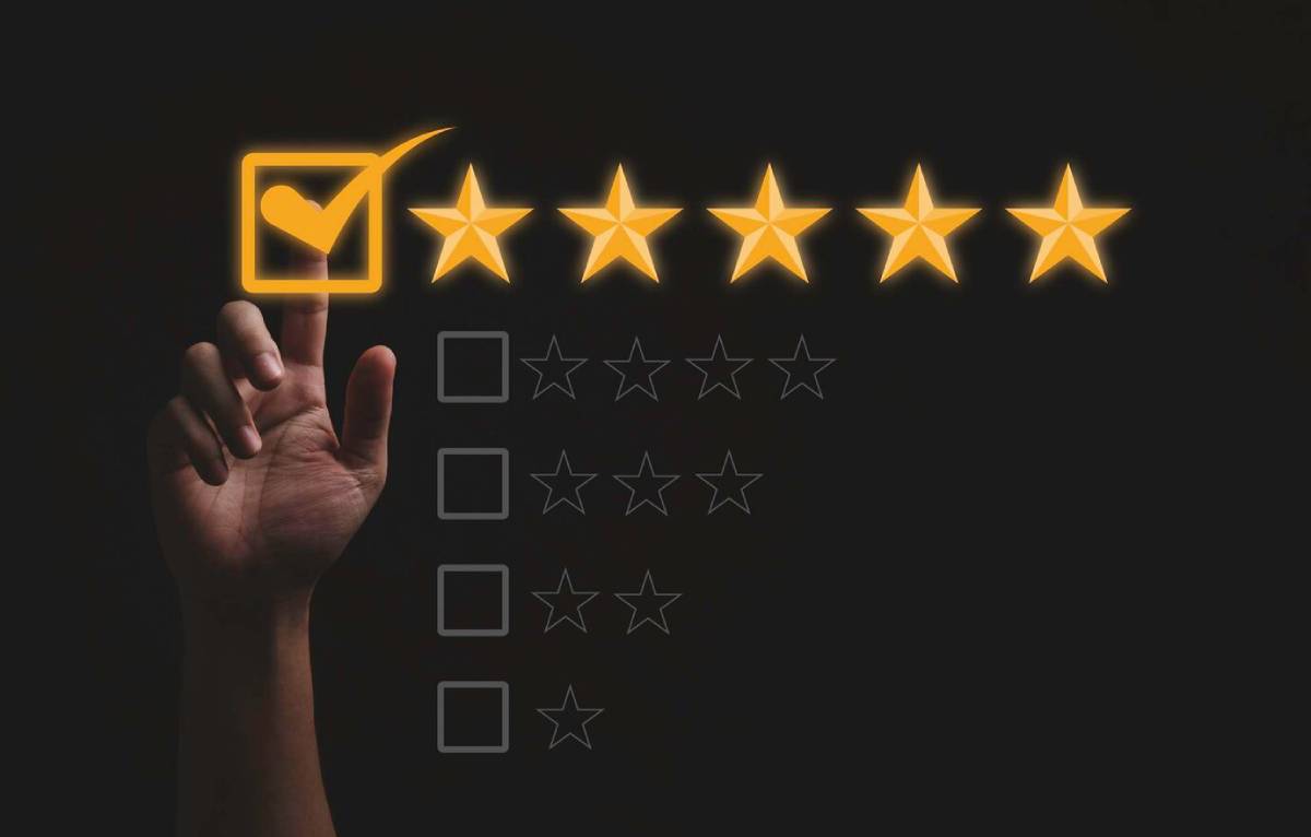 Review displayed in the image.
